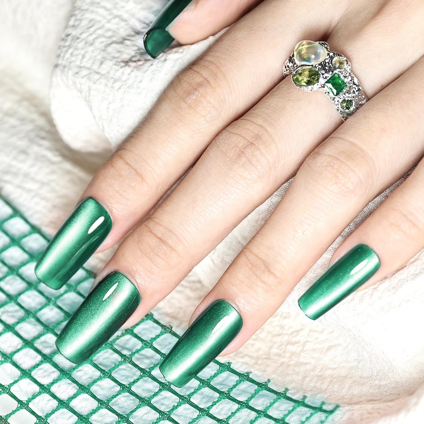 JODSONE 16.5ml Cat Eye Gel Nail Polish Dark Green Single Colors for Holographic Glitter Cat Eye Reflective Translucent Need U V Lamp